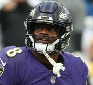 NFL insider notes: Lamar Jackson's positive COVID-19 test could prove costly, and more from Ravens camp